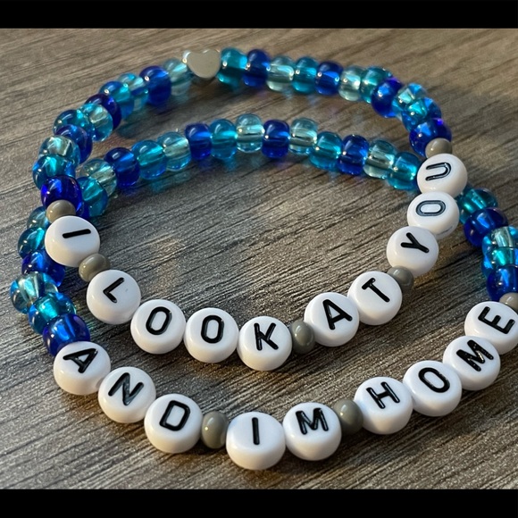 I Look At You And Im Home Disney Inspired Bracelets Glass Pony Beads Stretchy - Picture 3 of 5